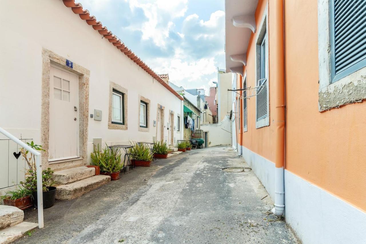 Classic Lisbon Homes: Bright & Central In Belem Exterior foto